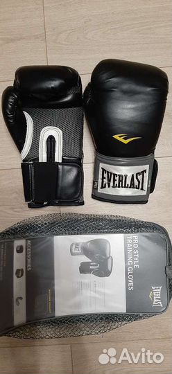 Боксерские перчатки Everlast 10oz