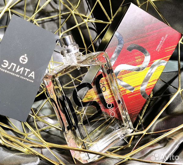 Escentric Molecules Molecule 02