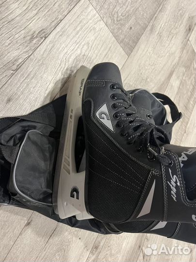 Коньки хоккейные graf