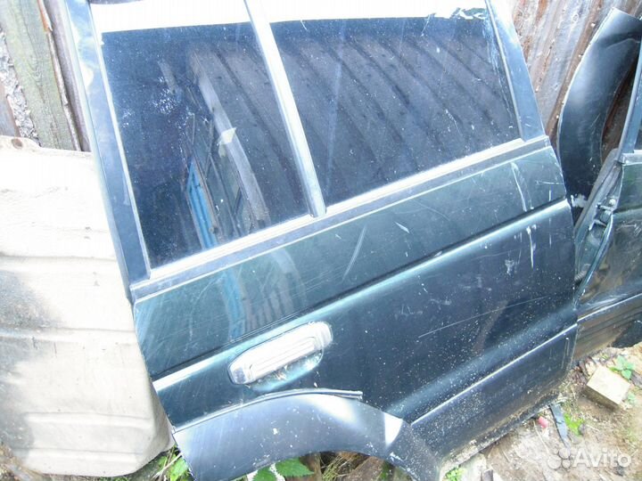 Митсубиси паджеро 2 дверь задняя правая