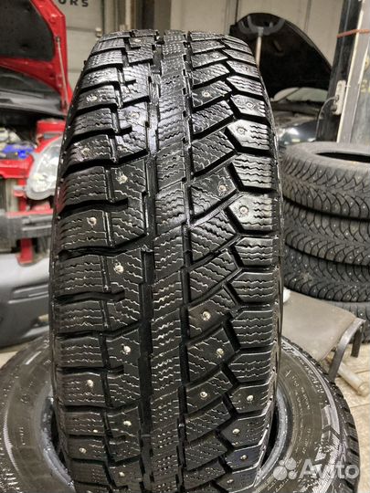 Nokian Tyres Hakkapeliitta 8 185/65 R15