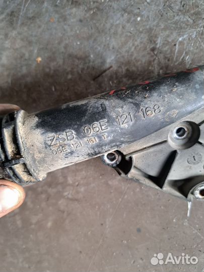 Фланец системы охлаждения Audi A6 C6