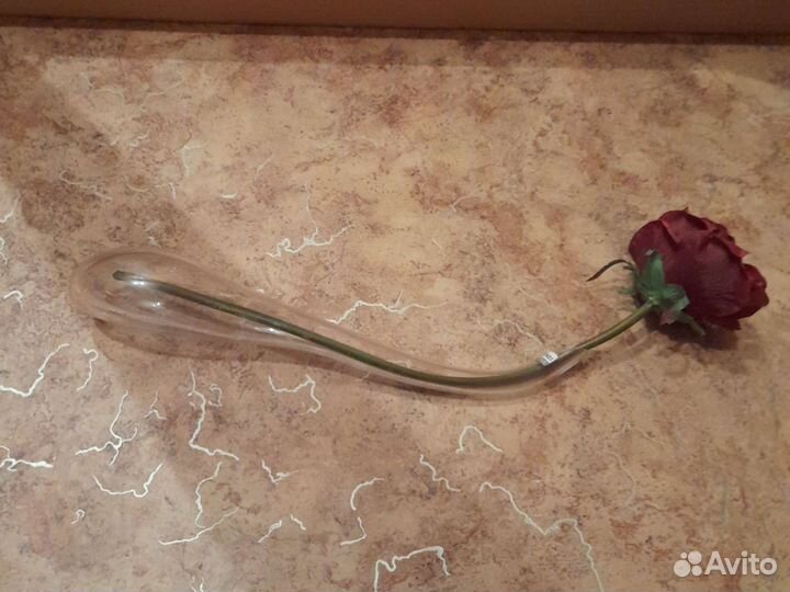 Ваза стекло с розой montana