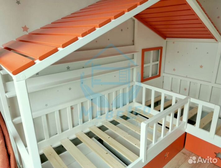 Двухъярусная кровать