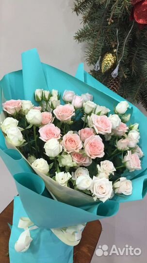Букет из кустовых роз
