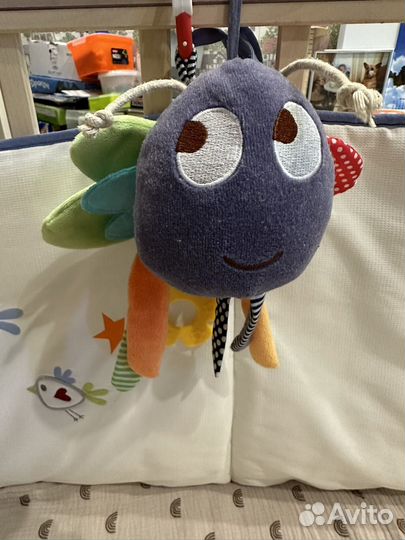 Игрушки-подвески развивающие в кроватку