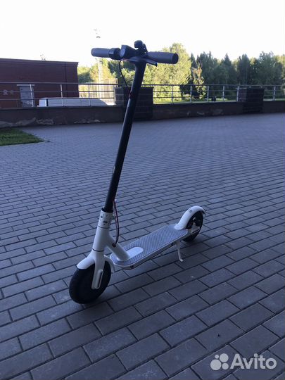 Самокат Xiaomi Mi Electric Scooter 1S, белый