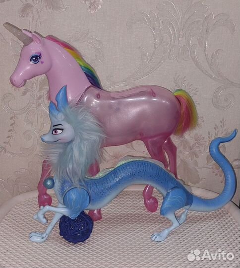 Интерактивный единорог и Сису дракон