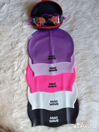 Очки и шапочки для плавания Madwave