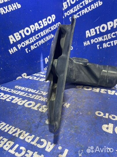 Воздухозаборник Nissan Cefiro A33 седан 2000