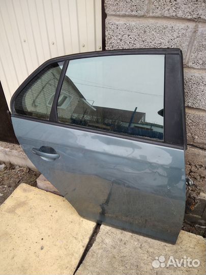 Дверь vw jetta 5