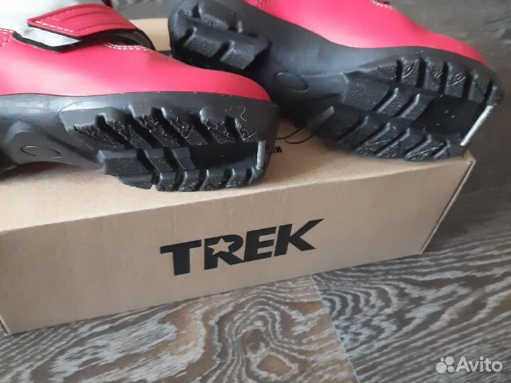 Лыжные ботинки трек