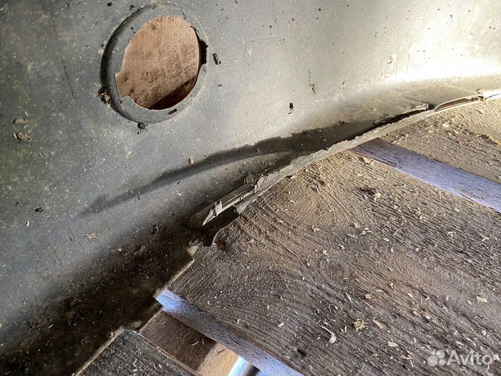 Бампер передний Ярис 1 Toyota Yaris