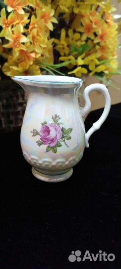 Сахарница и молочник 