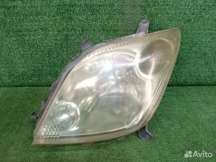 Фара toyota IST NCP60 2002 контрактная
