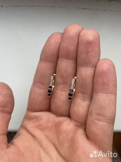 Золотые серьги с бриллиантами и сапфирами