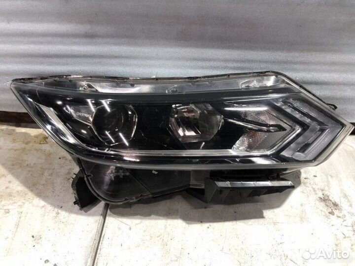 Фара правая Nissan Qashqai J11 2017