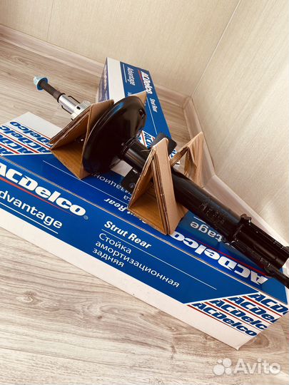 Амортизатор подвески, (задний) На Renault Duster