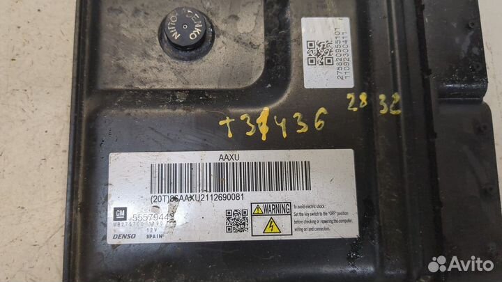 Блок управления двигателем Opel Astra J, 2011