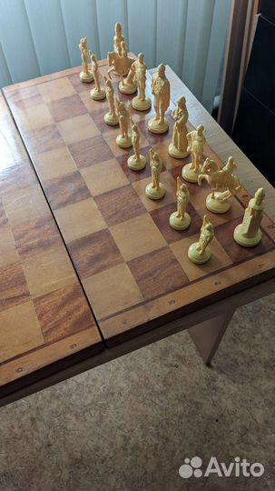 Шахматы с фигурами людей