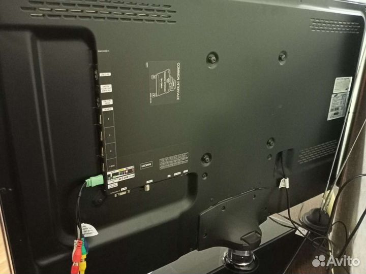 Продаю телевизор ЖК samsung Ue-40D5000