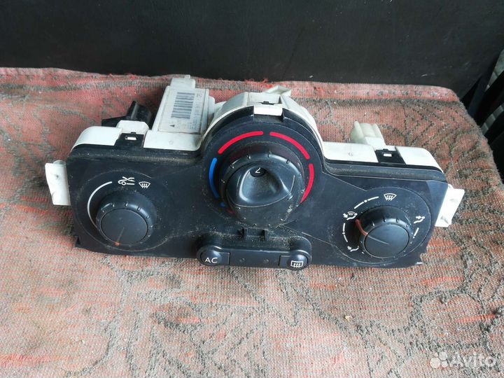 Блок управления отопителем Рено Меган 2