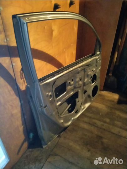 Двери Toyota rav 4 Левая и Правая