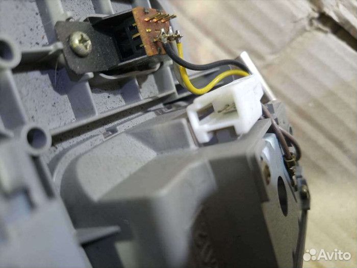 Плафон салона Nissan X-Trail I (2000—2007) 53911