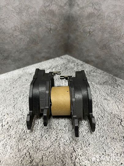 Колодки тормозные MB W163 (ML) / W203/ 220/ 209/ 2