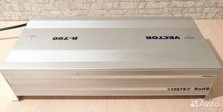 Усилитель сотовой связи Vector R-700