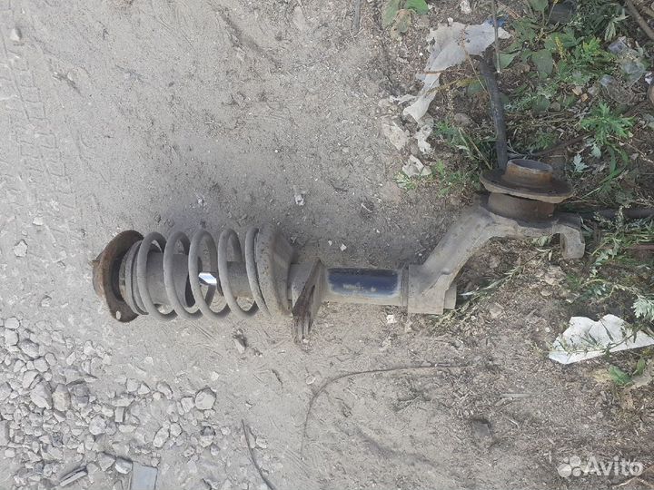 Передние стойки на Заз Сенс