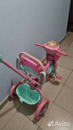 Трехколесный велосипед