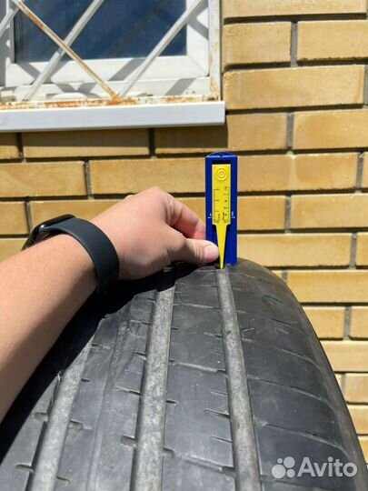 Pirelli P Zero 295/40 R21