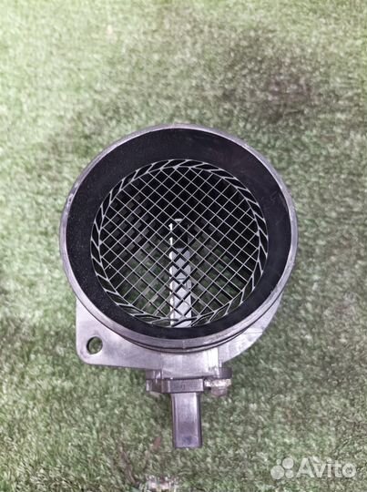 Расходомер воздуха (массметр) VW Tiguan 2007-2011