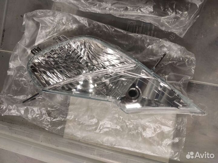 Фонарь габарит переднего бампера Порш Каен 955