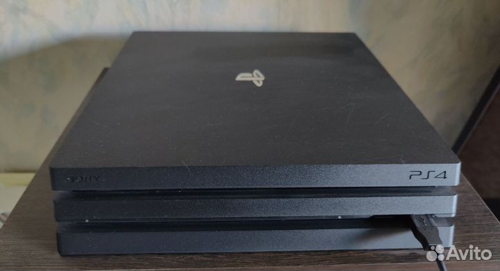 Sony PS4 pro 2tb