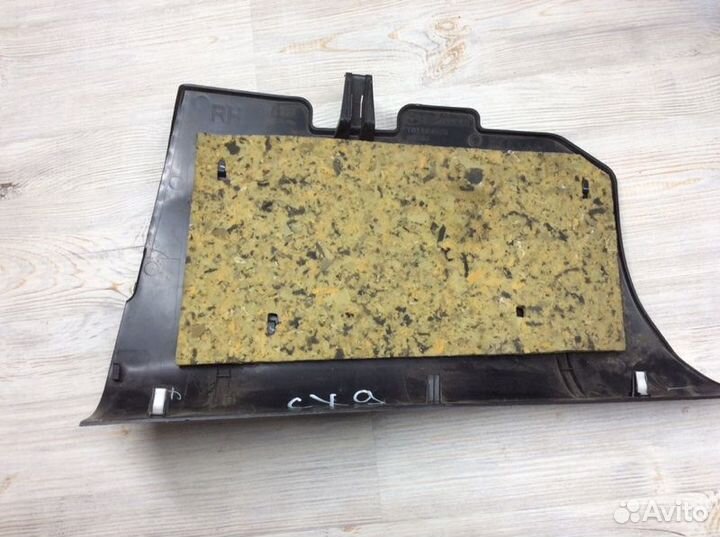 Накладка (кузов внутри) правая Mazda Cx-9