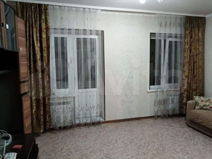 2-к. квартира, 42 м², 3/3 эт.