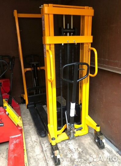 Аренда штабелера. Высота подъема 3 метра