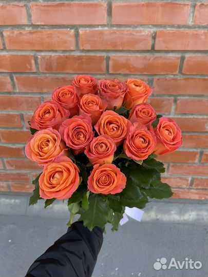 Букеты по 15 шт из роз с доставкой