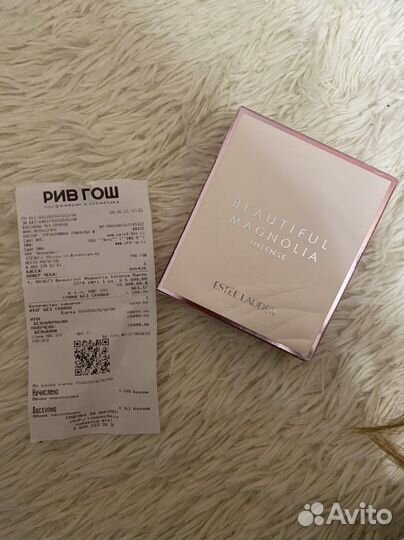 Парфюмерная вода женская estée lauder