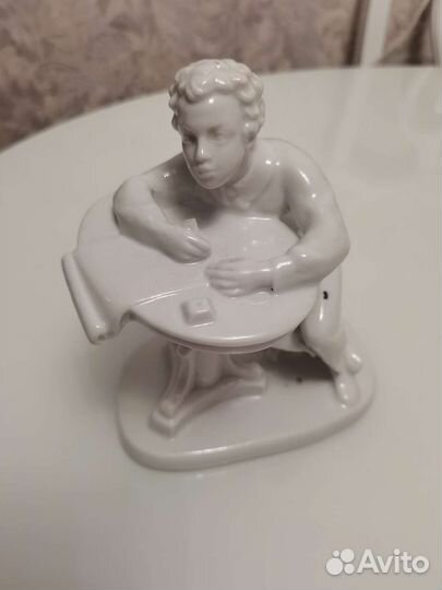 Статуэтка на рестоврацию