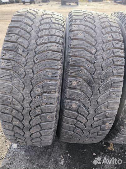 Bridgestone Blizzak Spike-01 195/65 R15 91T