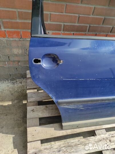 Дверь задняя правая Volkswagen Passat B5