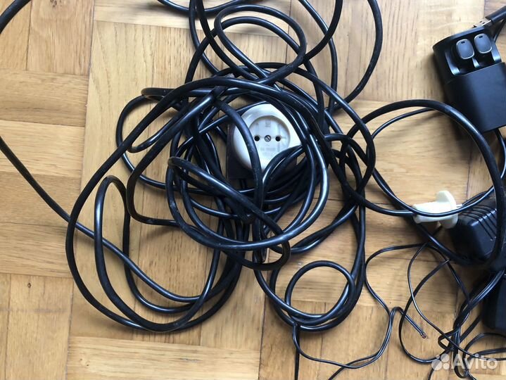 Провода разные, аудио,видео и т. п. Лотом