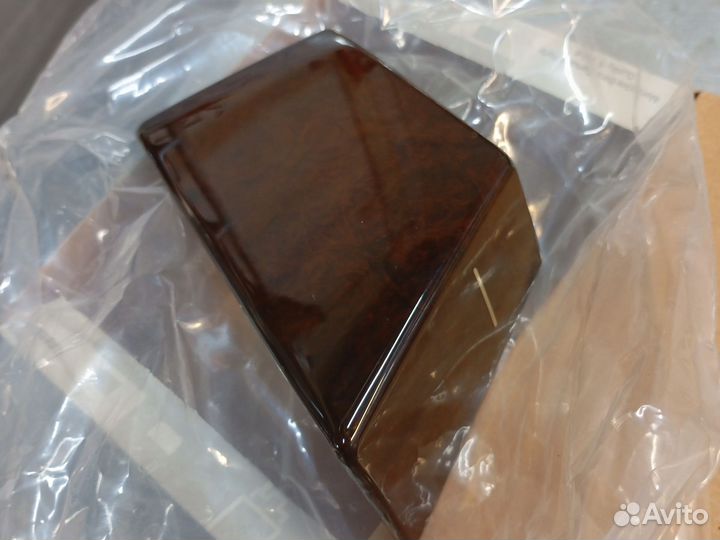 Крышка правая при пепельнице W220 A2207301289