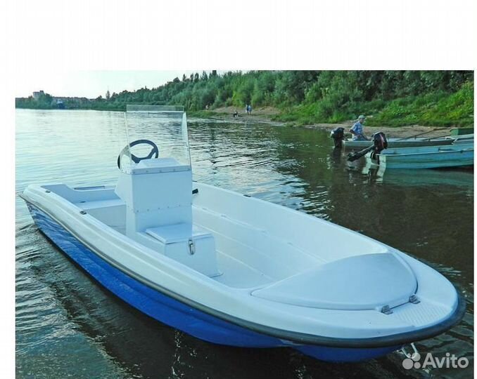 Лодка wyatboat пингвин С консолью (тримаран)