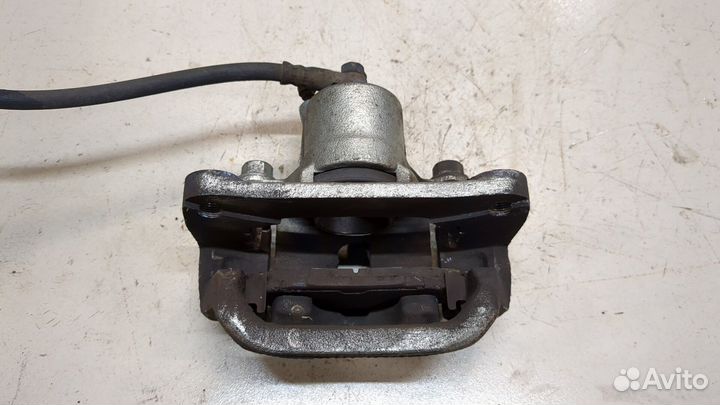 Суппорт Toyota Tundra, 2011