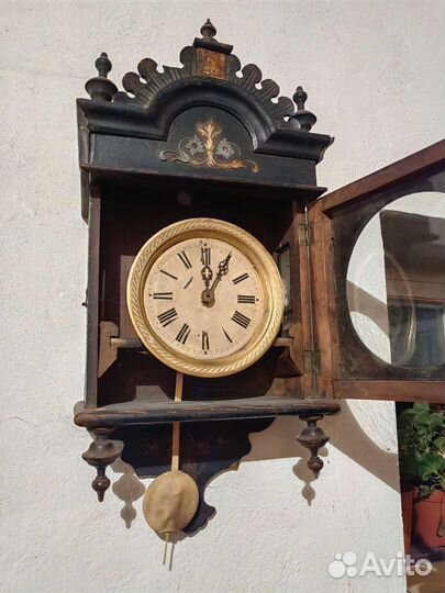 Старинные настенные антикварные часы