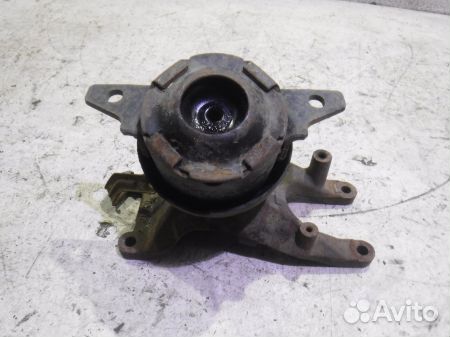 Подушка двигателя Лексус